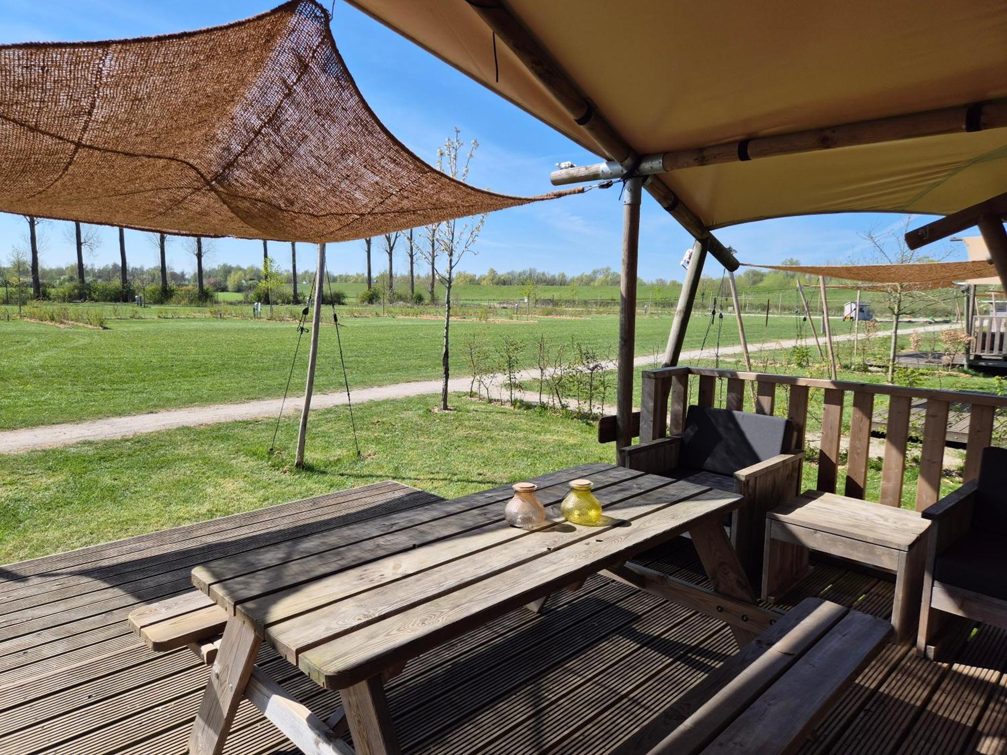 De Hazelaarshof Luxe Glampingtent Bij Natuurgebied De Millingerwaard Kekerdom Экстерьер фото